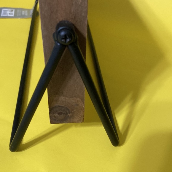 “Remember Your Roots” Table Decor - Picture 6 of 9